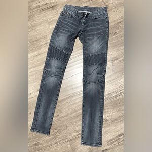 Express Jeans with Zipper details